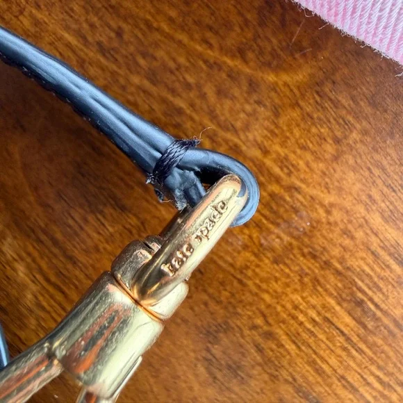 Kate Spade Amour Smooth Leather 3D Heart Crossbody Bag with Gold Chain Accent - Picture 10 of 16